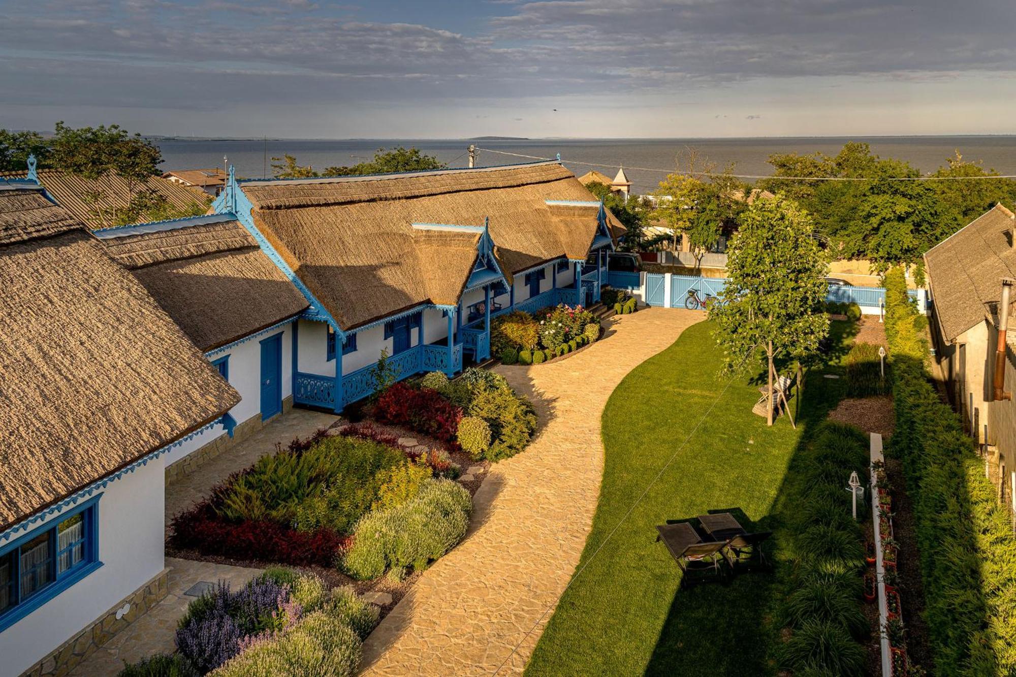 Hotel Casa Filip Din Sarichioi Exteriér fotografie